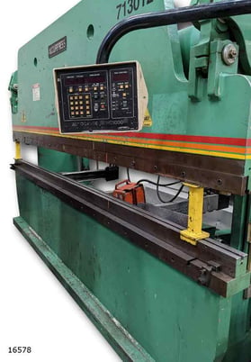 130 Ton, Accurpress #713012, hydraulic, 12' overall, 124" between housing, 8" stroke, 10" throat, S/N - Image 1