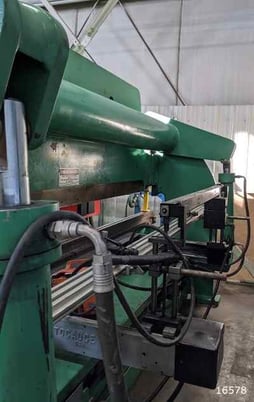 130 Ton, Accurpress #713012, hydraulic, 12' overall, 124" between housing, 8" stroke, 10" throat, S/N - Image 4