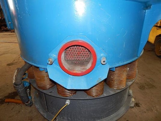 Walther Trowal #CB-400, vibratory bowl, 2004 - Image 5