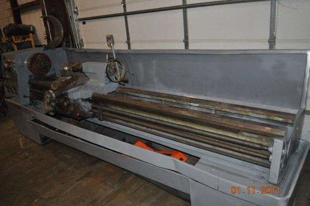 17" x 120" Clausing #7-17-120, engine lathe3 & 4-jaw chuck,inch/metric,Steady Rest,tailstock - Image 6