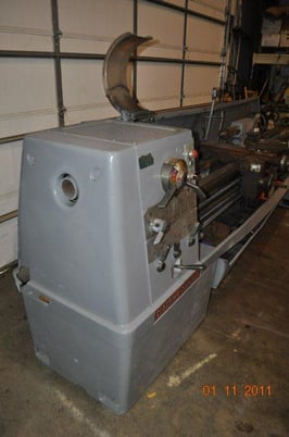 17" x 120" Clausing #7-17-120, engine lathe3 & 4-jaw chuck,inch/metric,Steady Rest,tailstock - Image 8