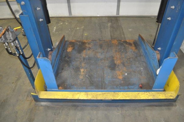 2000 lb. Knight #OLT-4952 Zero Lift load table, pneumatic, 51" x49"tilting platform - Image 3