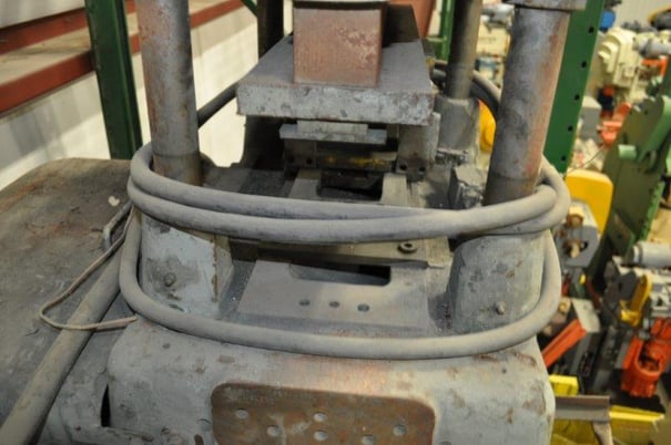 18 Ton, Tishken #CB8L2L, 4-post cut-off press, 2 stroke, air clutch & brake, 1963 - Image 2