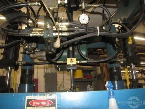 30 Ton, Beckwood #4P31F4238, 4-post hydraulic press, 10" stroke, 19" daylight, 7.5 HP, 2000 - Image 3