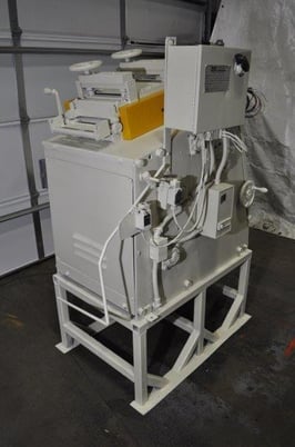 10" x .105" Rowe #A10-3J, flat & shape straightener, 7-rolls, variable speed, loop Control - Image 1