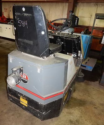 Advance #470200, floor sweeper, 36" cleaning path,right side edge brush, 1973 - Image 2