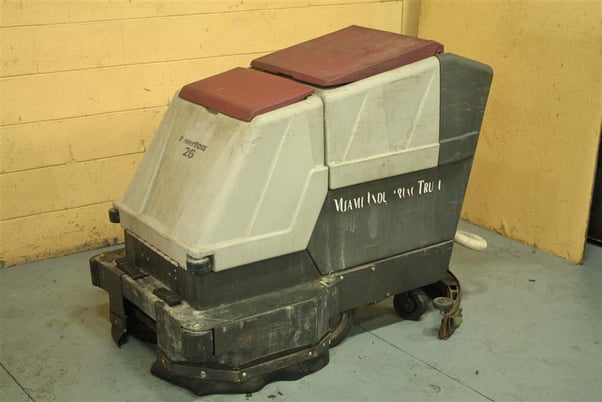 Minuteman #Powerboss-PB260026QP-266IND, floor scrubber, 26" scrub path, 35" squeegee width - Image 2