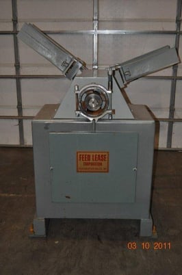 6000 lb. Feed-Lease #R46M-12, 20" mandrel, 60" outside dimensions, 16"-20" ID, 1997 - Image 3