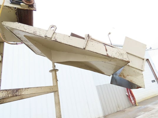 32" x 3.6' Wardcraft incline chip conveyor 45 deg .75 HP, 13 FPM, 141" discharge - Image 2