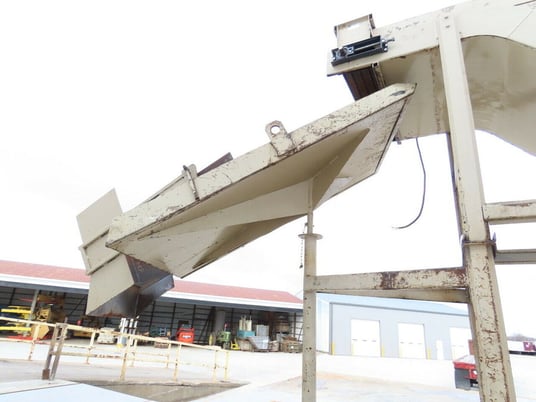 32" x 3.6' Wardcraft incline chip conveyor 45 deg .75 HP, 13 FPM, 141" discharge - Image 7
