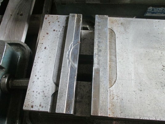 Kurt #D80, 8" milling machine vise w/handle, used - Image 5