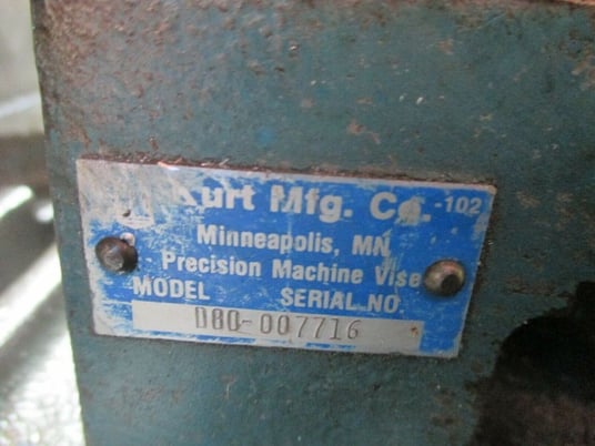 Kurt #D80, 8" milling machine vise w/handle, used - Image 6