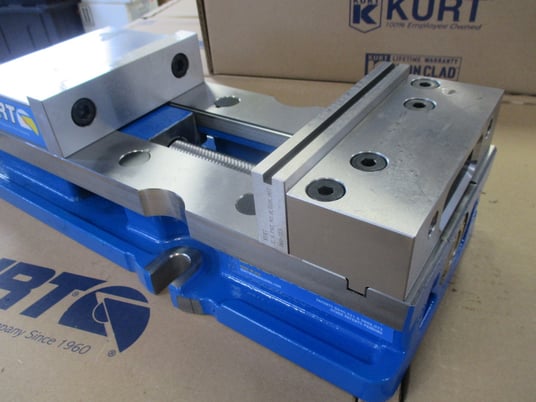 NEW Kurt #DX6, 6" Milling Machine Vise - Image 2