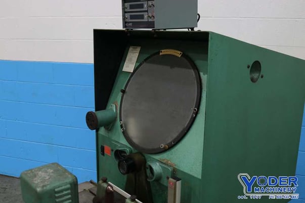 14" Genx #4316, comparator, 16-1/2" x6" table, 10x lens, AcuRite 2-Axis digital read out, 1996, #73820 - Image 3