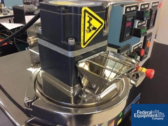 Freund Vector #TFC-LAB MICRO, roll compactor system, with digital roll Control, roll current & screw Control - Image 4
