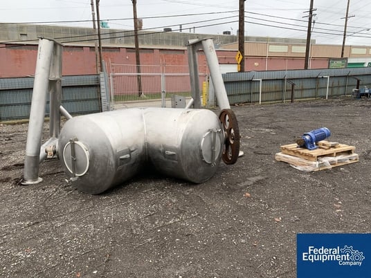 60 cu.ft. Twin Shell Bender, Stainless Steel, 18" top openings, 10" discharge, 7.5 hp, 230/460 volt shell - Image 1