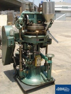 2.5 Ton, Stokes #BB2, rotary tablet press, 27 station, double sided, 5/8" max.tablet diameter, 11/16" depth - Image 1