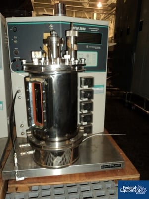 New Brunswick BioFlo #3000, 10 liter fermentor, 316 Stainless Steel, 8.5" dia. x 14" straight side, flat bolt - Image 1