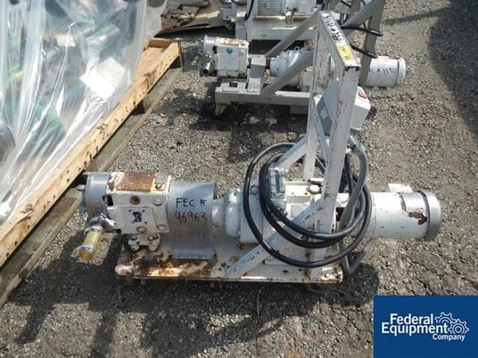 Waukesha #30, Stainless Steel rotary lobe, 1.5" inlet/outlet, portable base, 2 HP, 230/460 - Image 1