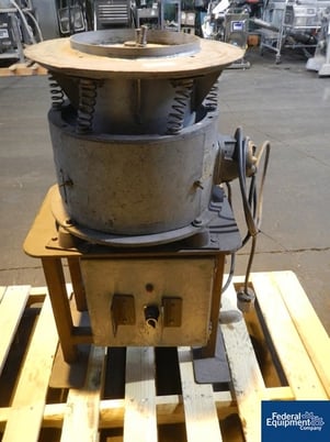 18" Sweco #LS18S333, Stainless Steel circular screen, single deck on base, .25 HP, 440 V. motor, serial - Image 3
