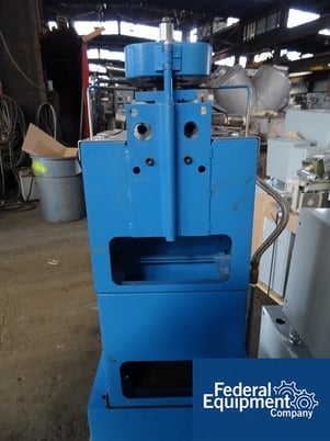 .26 gallon Autoclave Engrs., 316 Stainless Steel reactor, 1 liter, less reactor chamber, bolted top, 2200 psi - Image 8