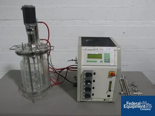 B Braun BioStat B #088840334, 8-liter glass jacketed, 3-tier 6-bld.paddle Stainless Steel agit, baffle - Image 1
