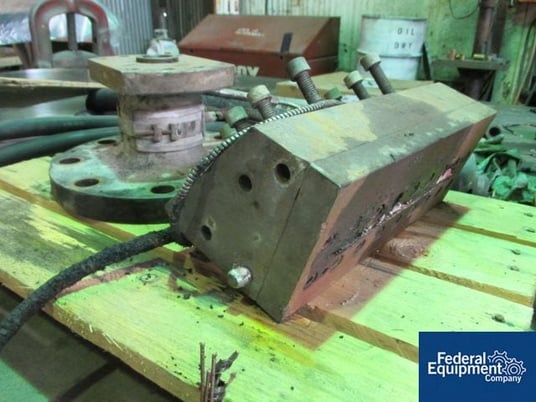 10" Ribbon slot die, fed from 1.5" heated feed throat, 8.5" diameter feed side, #12843-4 - Image 1