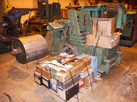 10000 lb. Stamco Recoiler, double support w/drop-in drums, 32" dia. x 30" face drums, air expansion/collapse - Image 2