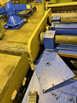 40000 lb. Loopco Recoiler, 54" wide, 16" diameter Drum, 20" & 22" Pads, 200 HP, hydraulic clamp & expansion - Image 9