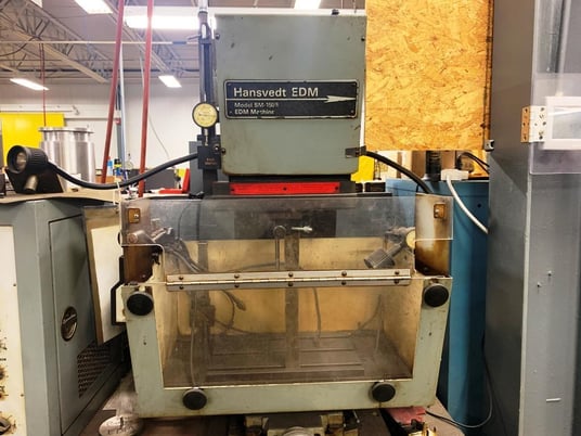 Hansvedt #SM-150B, ram type Electrical Discharge Machine, 30 amp, 9" x15" table, Dielectric oil supply, 1982 - Image 2