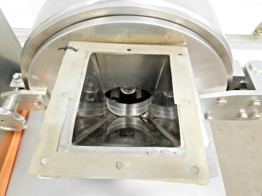 Jiangyin Baoli #JB-30-B, grinder/crusher/dust collector, 5" x 6" opening, 10mm feeding size, 3800 RPM - Image 7