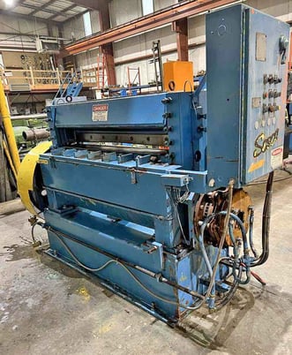 .135" x 4' Sesco, cut-to-length shear, bow tie top blade, air cooled & brake - Image 2