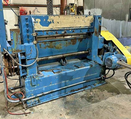 .135" x 4' Sesco, cut-to-length shear, bow tie top blade, air cooled & brake - Image 3