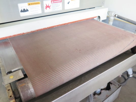 Timesavers #137-1HDMW, abrasive finishing machine, 37" belt width, 15-45 FPM, Vision Control - Image 4