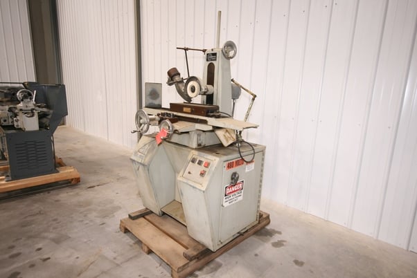6" x 18" Harig #618, hand Feed Precision Surface Grinder, 19" long. travel, 6-1/4" cross feed, 12" vertical - Image 3