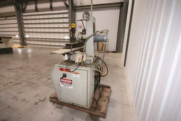 6" x 18" Harig #618, hand Feed Precision Surface Grinder, 19" long. travel, 6-1/4" cross feed, 12" vertical - Image 4