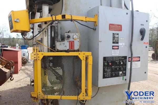 175 Ton, Pacific #175-12, hydraulic press brake, 12' overall, 125" between housing, 10" stroke, 15 HP, 2001 - Image 1