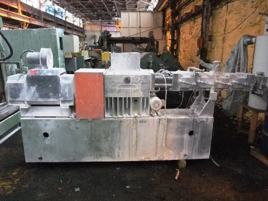 Werner & Pfleiderer, twin screw extruder, 58mm screw, 16:1 L/D, 25 HP DC, co-rotating, 1986 - Image 4