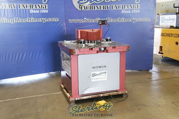 1/4" x 8-5/8" Amada #CSW-250, heavy duty hydraulic power V-notcher, coper on rear, digital read out - Image 1