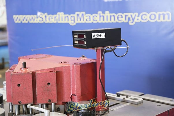 1/4" x 8-5/8" Amada #CSW-250, heavy duty hydraulic power V-notcher, coper on rear, digital read out - Image 10