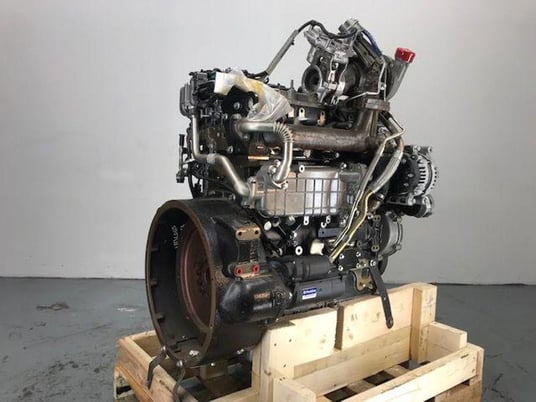 147 HP Perkins #1204E-E44TA, Engine Assembly, 1400 RPM, Remanufactured - Image 1