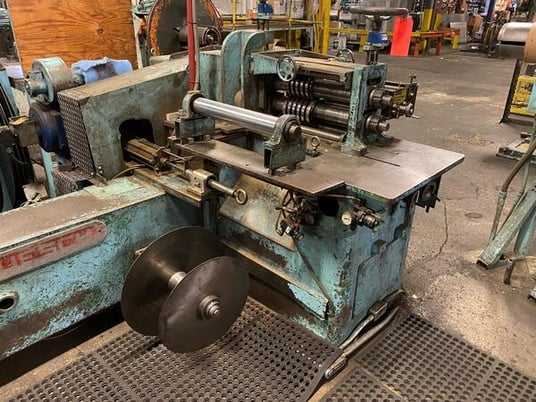 18" x 2.625" Ruesch, ring type slitting line, Ruesch 6000 lb., 2.625" thickness, 72" entry coil OD, 16" entry - Image 1