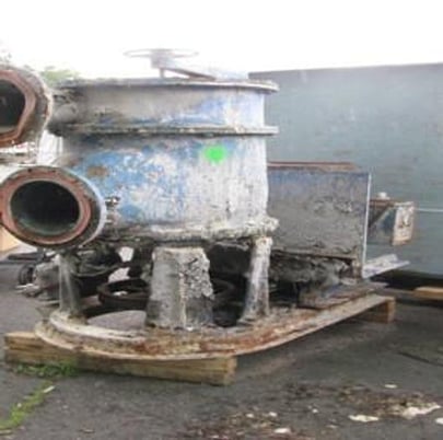 Black Clawson #24P, pressure screen, belt driven w/BC hanging drive - Image 1