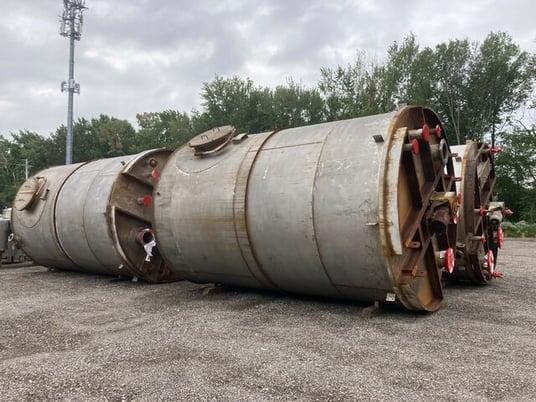 15000 gallon Witherup Fabrication & Erection, vertical Stainless Steel mixing agitated tank, 12' x 18', flat - Image 6