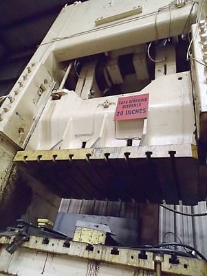 220 Ton, Niagara #S2-220-60-36 Straight Side Press- 36" x 60" Bed, 12" Stroke, 23" Shut - Image 3