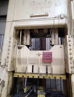 220 Ton, Niagara #S2-220-60-36 Straight Side Press- 36" x 60" Bed, 12" Stroke, 23" Shut - Image 4