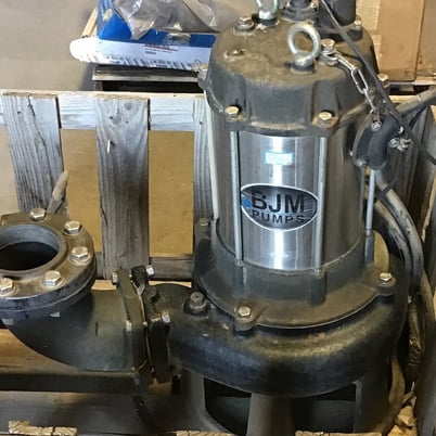 570 GPM @ 59' TDH, BJM #SK55C, submersible trash pump, 7. 5HP, 1750 RPM - Image 1