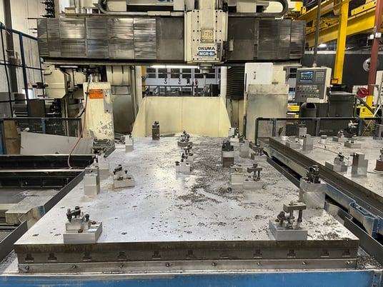 Okuma #MCR-BII2.5, bridge type machining center, 157" X, 125" Y, 31" Z, 180 automatic tool changer, 6000 RPM - Image 2