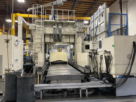 Okuma #MCR-BII2.5, bridge type machining center, 157" X, 125" Y, 31" Z, 180 automatic tool changer, 6000 RPM - Image 4