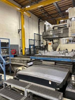 Okuma #MCR-BII2.5, bridge type machining center, 157" X, 125" Y, 31" Z, 180 automatic tool changer, 6000 RPM - Image 7